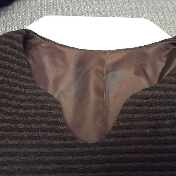 Brown Textured Women's Blazer - Picture 12 of 14